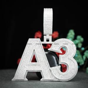 Pendentif en argent sterling 925 avec lettres et chiffres, diamant moissanite VVS taille brillant rond, idéal pour un cadeau par Phoenix Enterprise - Product Image 1