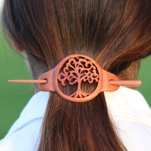 Pince à cheveux en bois de haute qualité et meilleur polissage et finition avec taille et design personnalisés par FWE - Product Image 1