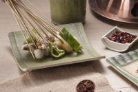 Petite assiette à sauce en mélamine en forme de bambou, assiette à condiments mini bicolore vert et blanc pour restaurant japonais Izakaya