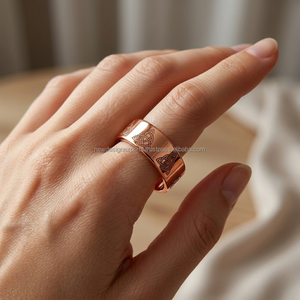 Joyería Devocional Bio Magnética al por Mayor • Anillo Ajustable Triquetra Wiccan Unisex - Product Image 2