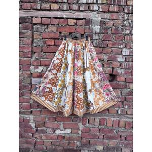 กระโปรงยาวผ้าฝ้ายอินเดียแท้ 100% แบบคัลลี่ ทำมือ สำหรับฤดูร้อน กระโปรงแม็กซี่/มิดิ สไตล์โบโฮ ฮิปปี้ เสื้อคลุมตัวยาวพิมพ์ลายดอกไม้ กระโปรงแบบพัน - Product Image 3