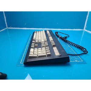 Teclado de Computadora TriGem KB3000 Usado Como Está, Piezas de Equipos Semiconductores Legados - Product Image 5
