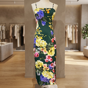 Robe midi moulante en soie 100% à imprimé floral, anti-rides, col carré, sans manches, bretelles spaghetti, ajustée, pour l'été, cocktail, romantique - Product Image 4