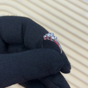 Bague en or blanc 9 carats avec diamant brillant de 1 carat certifié IGI, cultivé en laboratoire, couleur F, pureté VS1, bijoux de luxe pour femme, cadeau de fiançailles - Product Image 6