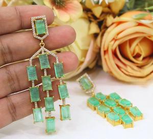 ต่างหูยาวประดับเพชรซิร์คอนเคลือบทองคุณภาพพรีเมียม ดีไซน์หรูหราสำหรับผู้หญิงและเด็กผู้หญิง เหมาะสำหรับงานกลางคืน งานปาร์ตี้ และแฟชั่น - Product Image 1