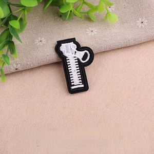 Parche bordado de calabaza de Halloween, decorativo, termoadhesivo para ropa, insignia creativa, duradera, colorida, bordada en chenilla con lentejuelas. - Product Image 3