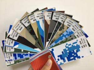 Film de <span class=keywords><strong>camouflage</strong></span> pour <span class=keywords><strong>voiture</strong></span> sans traces, autocollants de <span class=keywords><strong>camouflage</strong></span> pour <span class=keywords><strong>voiture</strong></span>, <span class=keywords><strong>prix</strong></span> d'usine pour le film décoratif d'emballage de carrosserie - Product Image 6