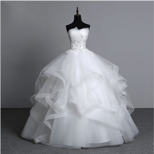 Robe de bal asymétrique vert émeraude avec perles délicates, fleurs brodées, col en V, sans manches, longueur ras du sol et traîne détachable - Product Image 1