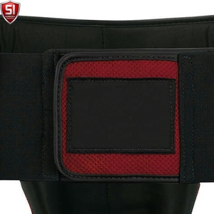 Protège-entrejambe Sumroos Industry en cuir PU rouge et noir, respirant et confortable, pour l'entraînement de MMA et de kickboxing (tous sports) - Product Image 6