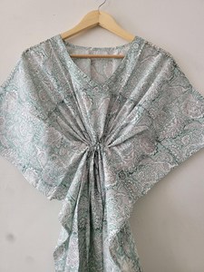 ชุดคลุมกิโมโนผ้าฝ้ายพิมพ์ลายบล็อกสุดหรูสำหรับผู้หญิง คอวี แขนยาว ความยาวปานกลาง ลายดอกไม้ประณีต เหมาะสำหรับใส่ลำลองหรือเป็นชุดนอน - Product Image 5