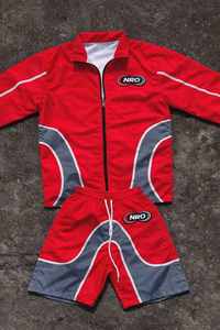 Conjunto de chándal de dos piezas con ribetes cosidos, sudadera con capucha de forro polar grueso personalizada, sudadera con capucha con cremallera estilo streetwear y pantalones de chándal holgados para hombre - Product Image 2