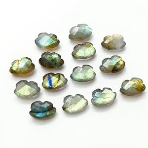 Perles de labradorite facettées en forme de nuage, perles de labradorite sculptées à la main, pierres précieuses en vrac pour la création de bijoux, 12x8mm - Product Image 1