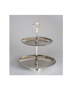 Présentoir à gâteaux en aluminium poli avec base surélevée, parfait pour les pâtisseries haut de gamme axées sur la présentation de gâteaux de qualité supérieure - Product Image 5