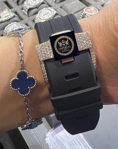 Reloj Deportivo de Lujo con Moissanita, Moderno, de Acero Inoxidable, con Esfera Cuadrada, Cristal, Mecanismo Analógico y Cierre Plegable 10 - Product Image 2