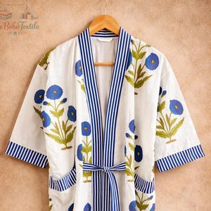Kimono Blanco con Bordado Floral y Rayas Azules, Largo, Holgado, Ropa de Estar para Mujer, Primavera, Hecho a Mano en Algodón - Product Image 3