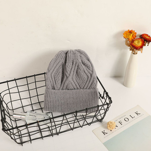 Gorro de Punto Geométrico Rosa, Unisex, Casual, para Invierno, Ajustable de 56-58 cm, Tejido a Mano con Material de Algodón - Product Image 5