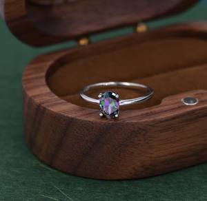 แหวนเงินแท้ประดับเพชร CZ สีดำมิสติกทรงรี 1 กะรัต ประดับด้วยเพทายสีดำออโรร่าและมิสติกโทแพซ ชุบทอง 14K แบบหนามเตย สำหรับงานแต่งงาน - Product Image 3