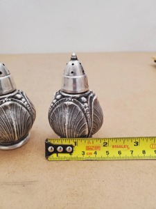 Ensemble d'assaisonnements de table en métal au design minimaliste, accessoire de table élégant pour le sel, le poivre et les épices, vente en gros depuis l'Inde - Product Image 6