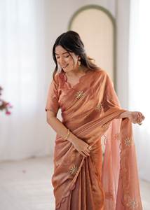 Sari de satén Fendi de diseño exquisito con elegante trabajo de cuentas bordadas y blusa bordada a juego para uso en bodas de alta gama - Product Image 5