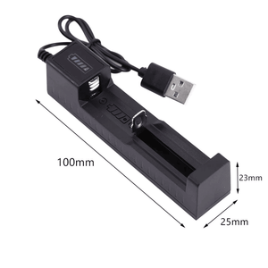 Set di 4 batterie ricaricabili cilindriche agli ioni di litio da 3000 mAh 18650, inclusa 1 caricatore USB per torce e lampade frontali - Product Image 3
