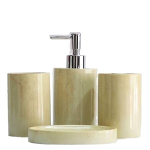 Ensemble de salle de bain en résine de quartz blanc borné avec joint à onglets Ensemble de 4 pièces au design unique de haute qualité à prix total - Product Image 1