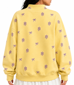 Pull ras du cou universitaire pour femme, personnalisé, en sergé à motifs, coupe oversize, en molleton bouclette, pour le spirit scolaire et les jours de match universitaires - Product Image 6