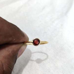 New Arrival Garnet Checker Cut Gemstone 7mm Round Bezel Setting Brass <b>Ring</b> For Womens Handmade Fashionable Jewelry Suppliers - Product Image 2