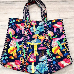 Sac fourre-tout de luxe haut de gamme du fabricant exportateur indien, imprimé floral, extérieur en cuir résistant à l'eau, sac fourre-tout ouvert en coton - Product Image 1