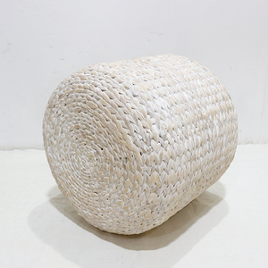 Pouf ottoman rond tendance en jacinthe d'eau, tabouret de repos des pieds blanc cassé, design minimaliste décoratif pour salon et terrasse extérieure - Product Image 6