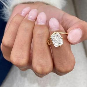 Anillo solitario de diamante con corte cojín en oro amarillo macizo, anillo de compromiso con diamante cultivado en laboratorio, anillo de promesa moderno y minimalista para ella. - Product Image 2