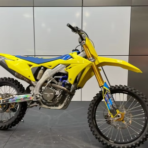 ขายตรงจากโรงงาน รถมอเตอร์ครอส Suzuki RM-Z250 ปี 2024 |   มอเตอร์ไซค์แข่ง 250 ซีซี 4 จังหวะ พร้อมระบบหัวฉีดอิเล็กทรอนิกส์ (EFI) และระบบกันสะเทือน KYB - Product Image 1