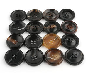 กระดุมเขาควายแท้สั่งทำได้ ขายส่ง คุณภาพสูง 4 รู สำหรับชุดสูท - Product Image 3