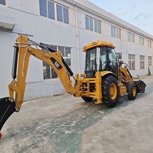 Chargeuse-pelleteuse puissante Cat 420F adaptée aux travaux d'excavation, de construction, d'aménagement paysager, de travaux routiers, de creusement de fossés et au manutention de matériaux - Product Image 1