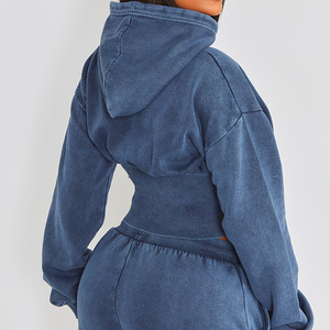 Sweat-shirt à capuche court surdimensionné pour femme, personnalisable avec logo, 100% coton, style streetwear décontracté - Product Image 6