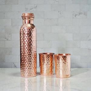 Botella de Agua de Cobre Puro - Acabado Pulido Martillado, Diseño Moderno, Aislamiento Térmico (0-6 Horas), Apta para Agua Hirviendo - Product Image 2