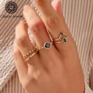 Bague de fiançailles Charm Jewells en argent plaqué or 18 carats avec moissanite taille coussin, sertie à griffes, motif floral, style classique pour femme - Product Image 3