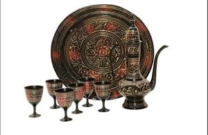 Ensemble de carafes classiques gravées au style royal moghol, fabriqué en Inde - Product Image 3