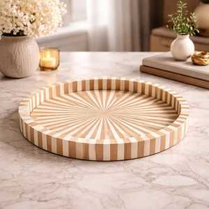 Plateau décoratif rond fait main en os incrusté, avec un design floral mosaïque intemporel, pour table basse, ottoman et décoration moderne - Product Image 3