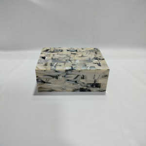 Boîte à bijoux en résine incrustée de design moderne fait à la main stockage vintage personnalisable finition bois poli KISWAH artisanat KC-JB1182 haute - Product Image 5