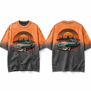 เสื้อยืดเทอร์รี่แขนสั้นทรงปกติสำหรับผู้ชายสไตล์วินเทจ คอกลม ผ้าฝ้าย พิมพ์ลายไล่เฉดสี ดีไซน์รถคลาสสิกยามพระอาทิตย์ตก พิมพ์ลายแบบ Acid Wash - Product Image 1