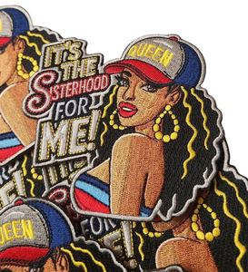 Parche Bordado 'Sisterhood for Me' Queen - Parche Bordado Moderno 'Girl Power' para Chaquetas, Bolsos y Ropa - Product Image 2