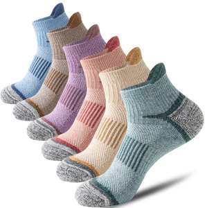 Wholesale Anti-Bacterial Spandex/Nylon/Cotton Custom Color & Design Unisex Crew <b>Winter</b> Sports <b>Socks</b> for Youth Basketball/Yoga - Product Image 2