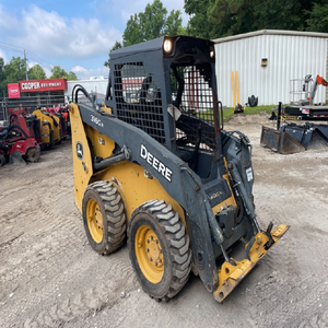 Cargadora Compacta de Dirección Deslizante 863 de 2022, Equipo de Construcción de Servicio Pesado con Bomba y Caja de Cambios con Capacidad de Carga Nominal de 200 Toneladas - Product Image 1