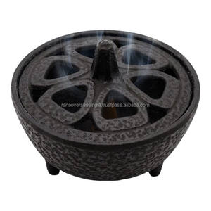 Quemador de Incienso de Hierro Fundido con Diseño de Loto para Varillas de Incienso, Conos, Resinas y Ceras Aromáticas - Product Image 1