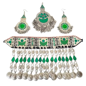 Élégantes boucles d'oreilles afghanes à pampilles perlées avec motifs complexes en perles de rocaille, bijoux d'oreille tribaux traditionnels faits à la main multicolores - Product Image 5