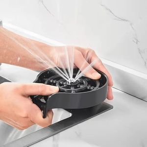 Rubinetto da cucina automatico a due pezzi con lavabicchieri e tubo spray per lavello, per uso in cucina - Product Image 4