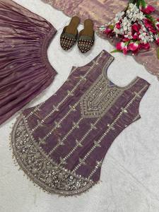 Conjunto de 3 piezas de ropa étnica tradicional de diseñador, listo para usar, Sharara Gharara, tela de seda Fendy, bordado indio, corte ajustado, para fiesta - Product Image 3