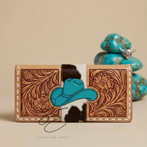 Portefeuille en cuir artisanal personnalisé avec motif de chapeau de cowboy turquoise en peau à poils apparents, style western, pochette zippée pour femme - Product Image 4