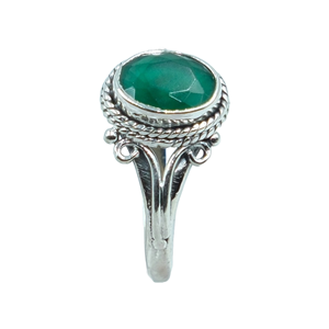Bague en émeraude verte, argent sterling 925, bague en pierre verte, bijoux en émeraude, bague au design artisanal, cadeau de Noël, bijoux pour femmes - Product Image 1