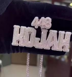 จี้เพชรโมอิสซาไนต์แท้ทรงกลม 3.30 กะรัต ปรับแต่งได้ พร้อมชื่อและหมายเลข ชุบเงิน 925 สำหรับงานปาร์ตี้ สไตล์หรูหรา - Product Image 1